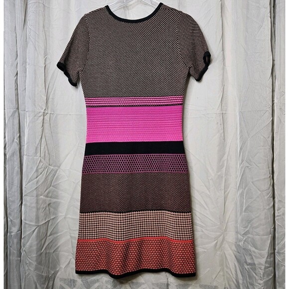 Skovhuus Danish Designer Vibrant Striped Knit Short Sleeve Stylish Sweater Dress - Picture 3 of 13